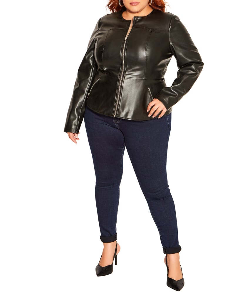 Front of a model wearing a size XXS JKT MAEVE in Black by City Chic. | dia_product_style_image_id:243361